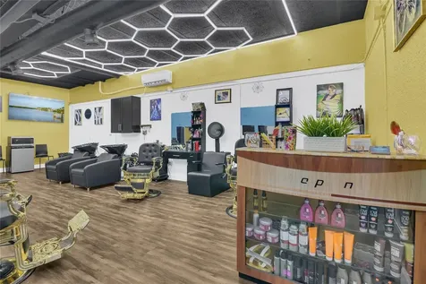 123 W Main Street Apopka FL 32703