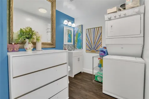 123 W Main Street Apopka FL 32703