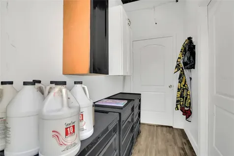 123 W Main Street Apopka FL 32703