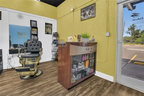 123 W Main Street Apopka FL 32703