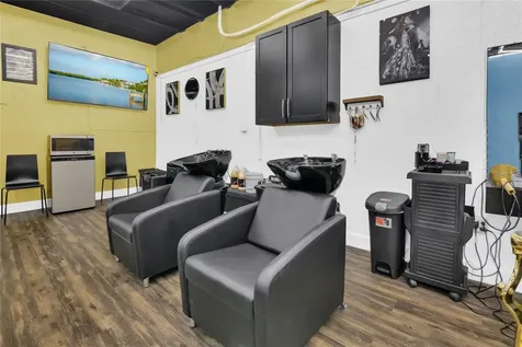 123 W Main Street Apopka FL 32703