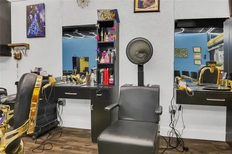 123 W Main Street Apopka FL 32703