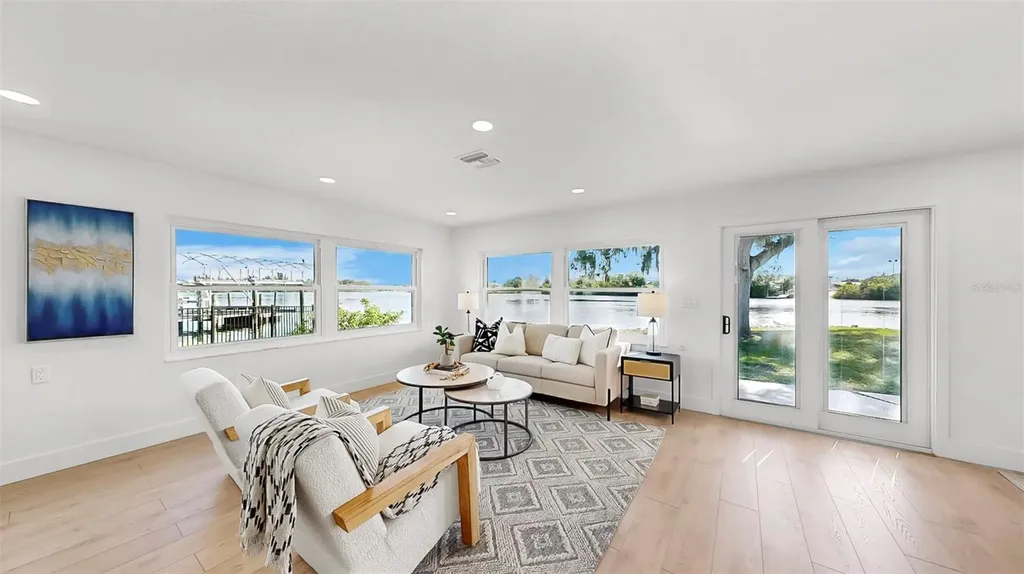 424 Doric Court Tarpon Springs FL 34689