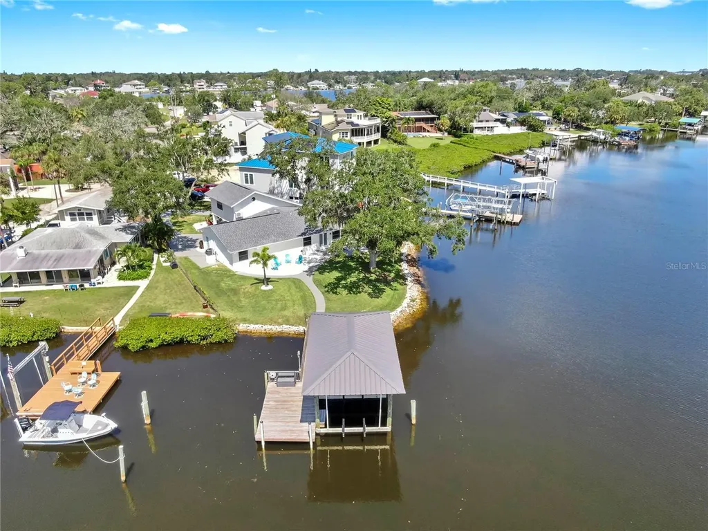424 Doric Court Tarpon Springs FL 34689
