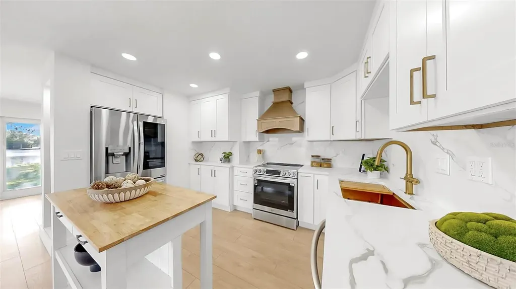424 Doric Court Tarpon Springs FL 34689