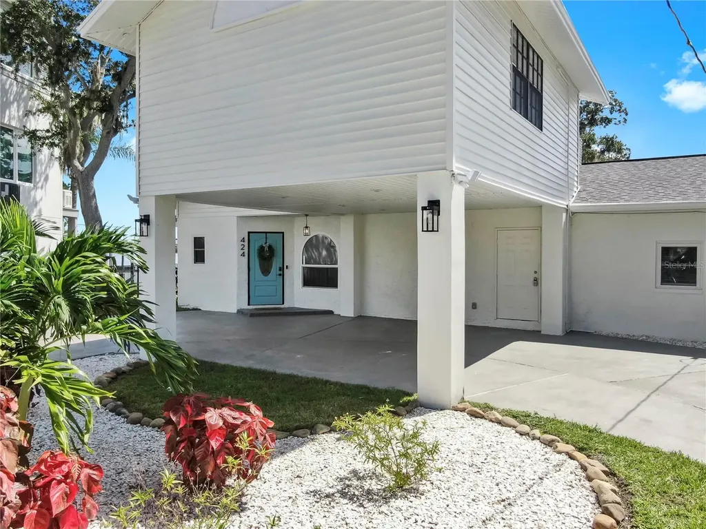 424 Doric Court Tarpon Springs FL 34689