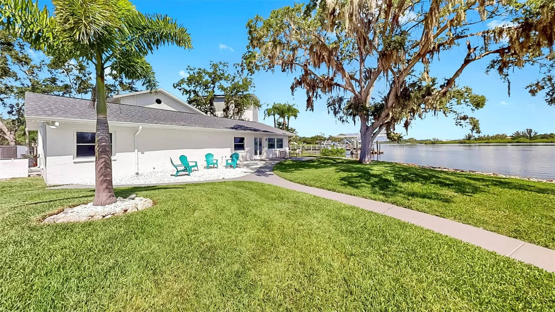 424 Doric Court Tarpon Springs FL 34689