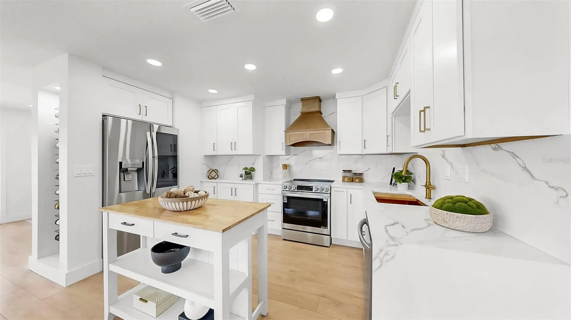 424 Doric Court Tarpon Springs FL 34689