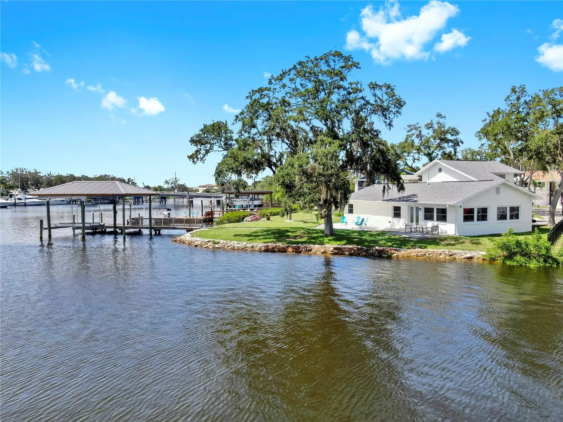 424 Doric Court Tarpon Springs FL 34689