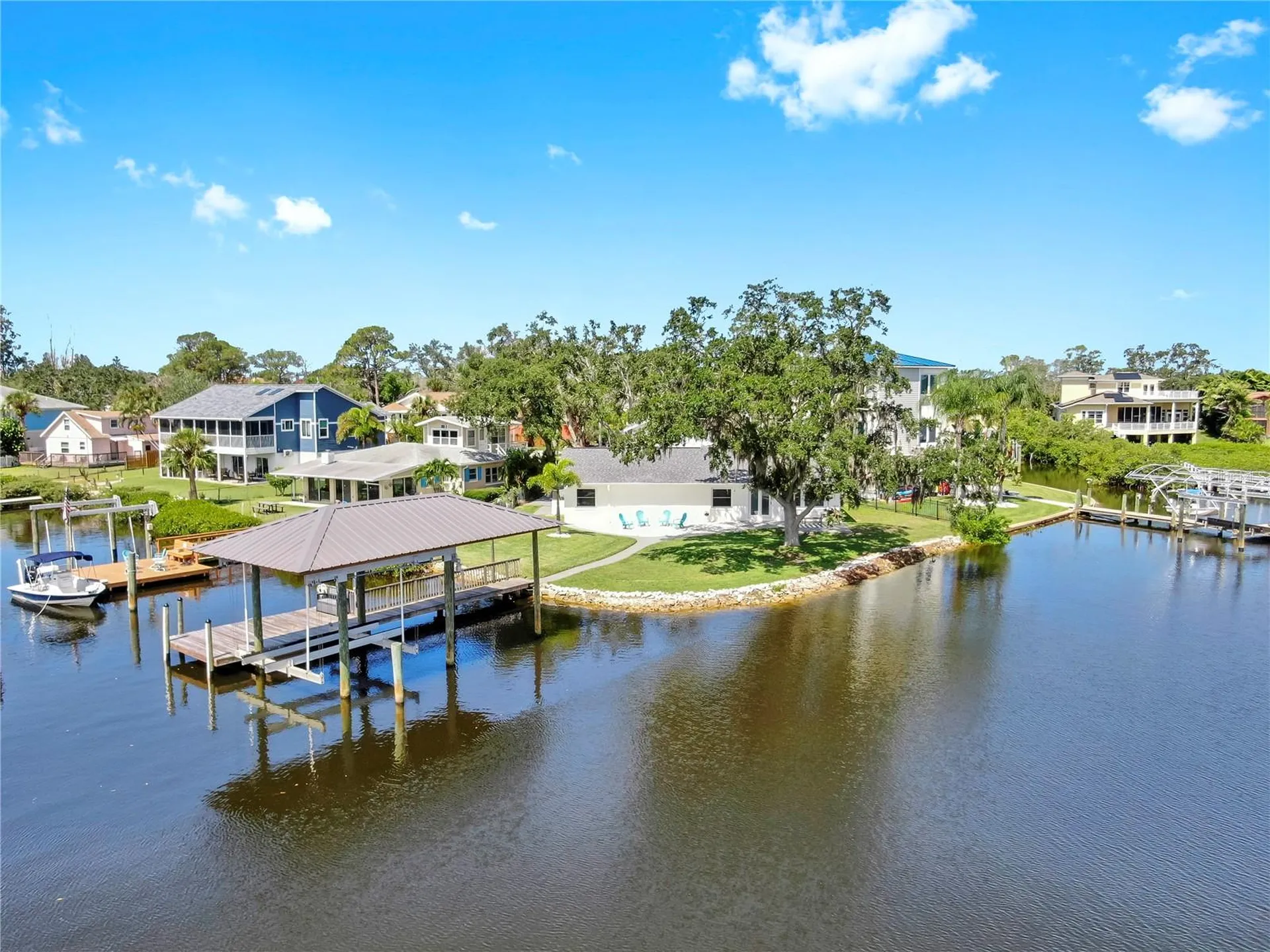 424 Doric Court Tarpon Springs FL 34689
