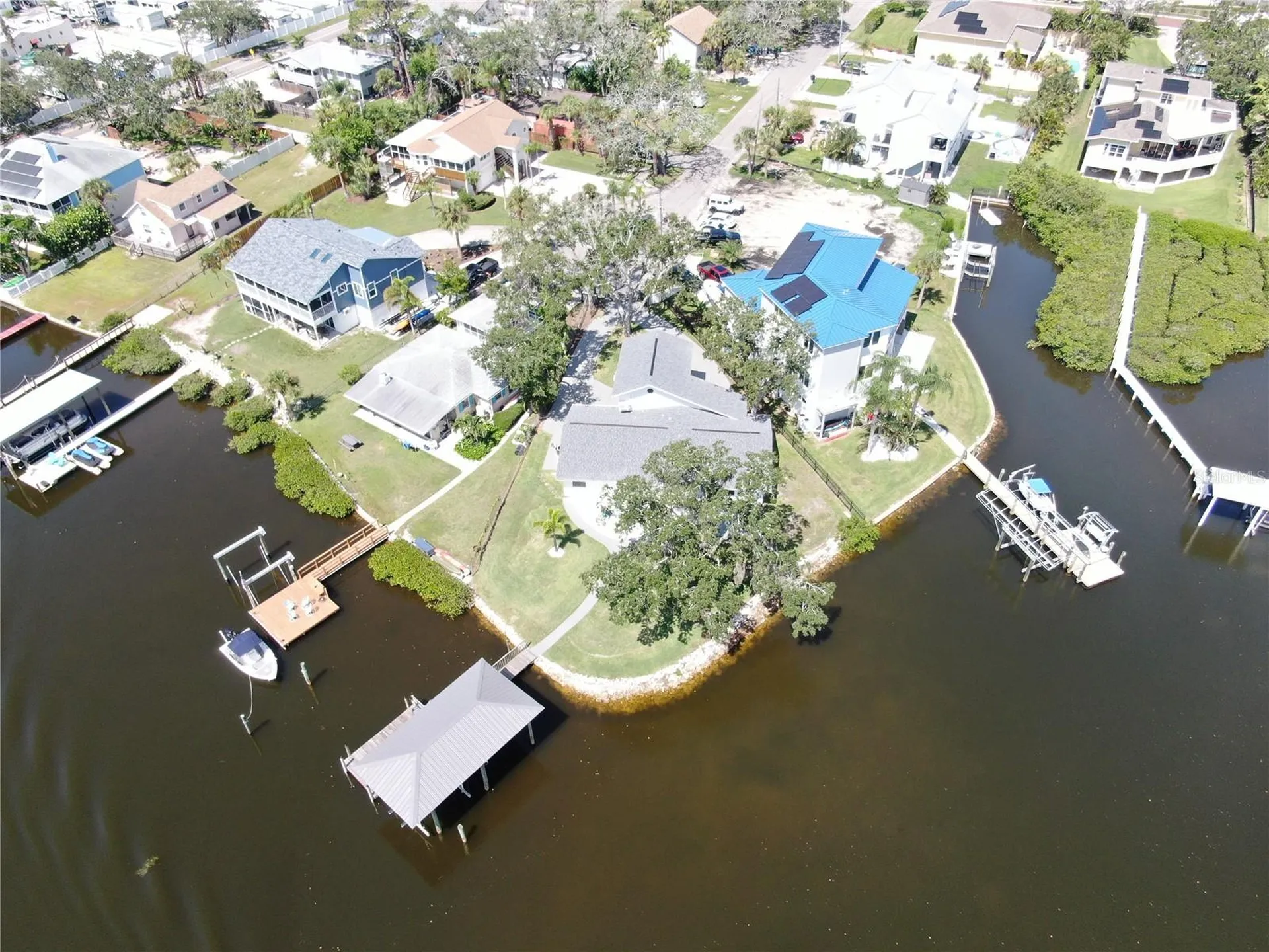 424 Doric Court Tarpon Springs FL 34689
