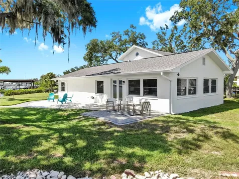 424 Doric Court Tarpon Springs FL 34689