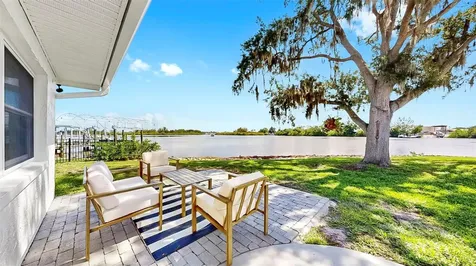 424 Doric Court Tarpon Springs FL 34689