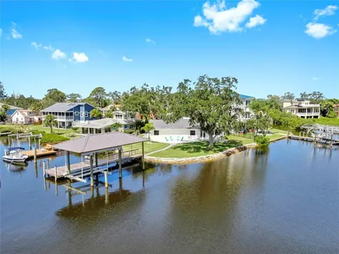 424 Doric Court Tarpon Springs FL 34689