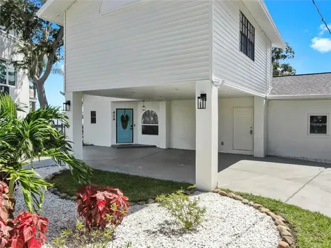 424 Doric Court Tarpon Springs FL 34689