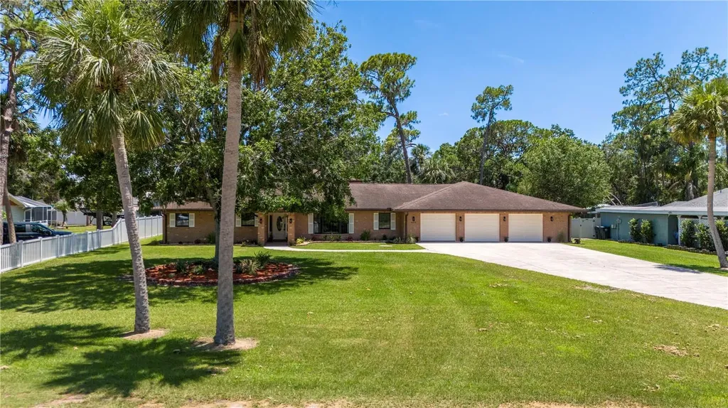 404 Dickman Drive SW Ruskin FL 33570