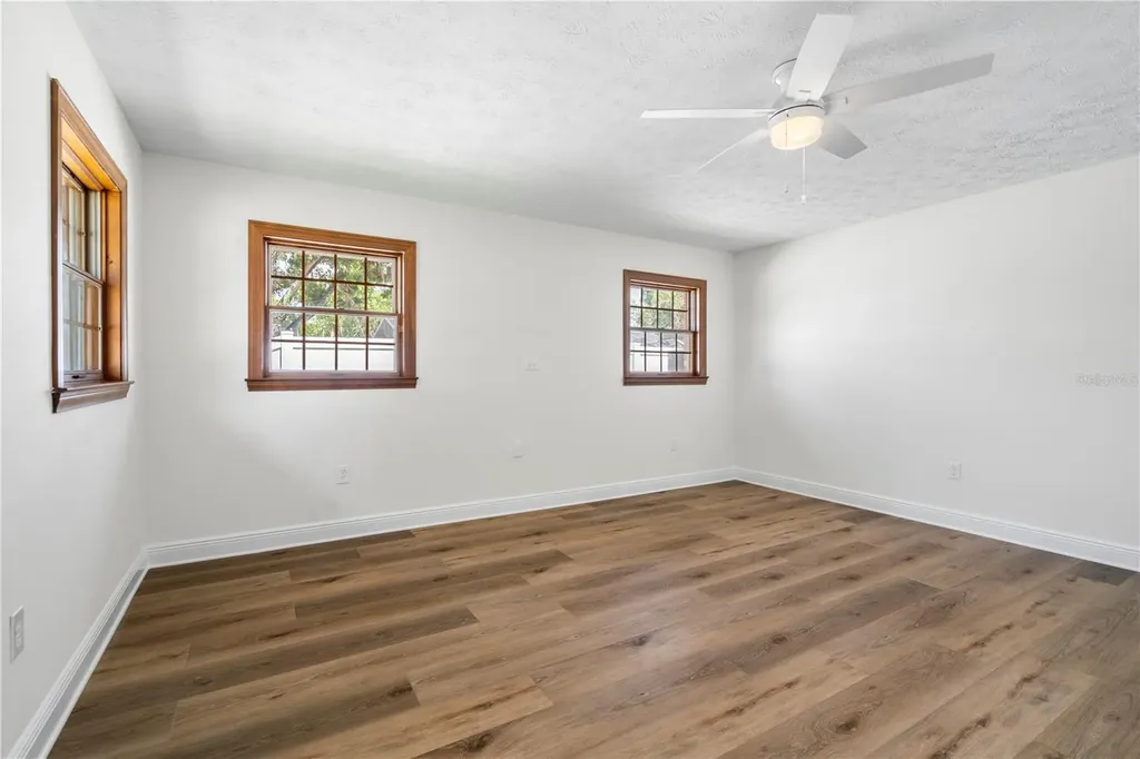 404 Dickman Drive SW Ruskin FL 33570
