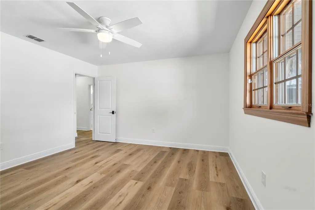 404 Dickman Drive SW Ruskin FL 33570