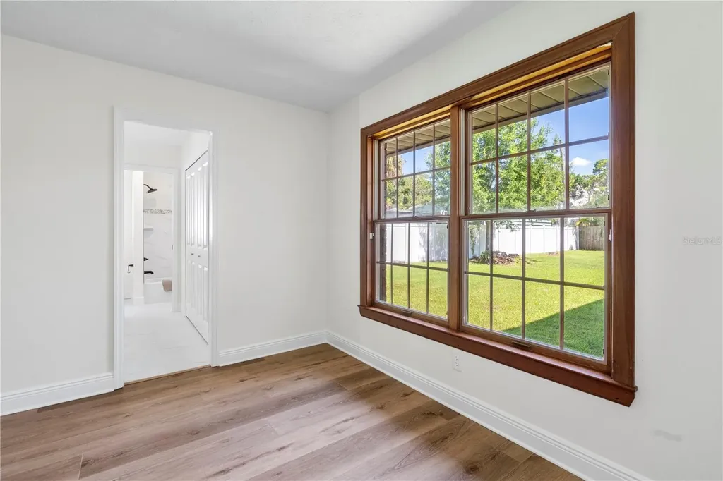 404 Dickman Drive SW Ruskin FL 33570