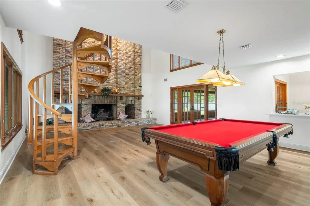 404 Dickman Drive SW Ruskin FL 33570