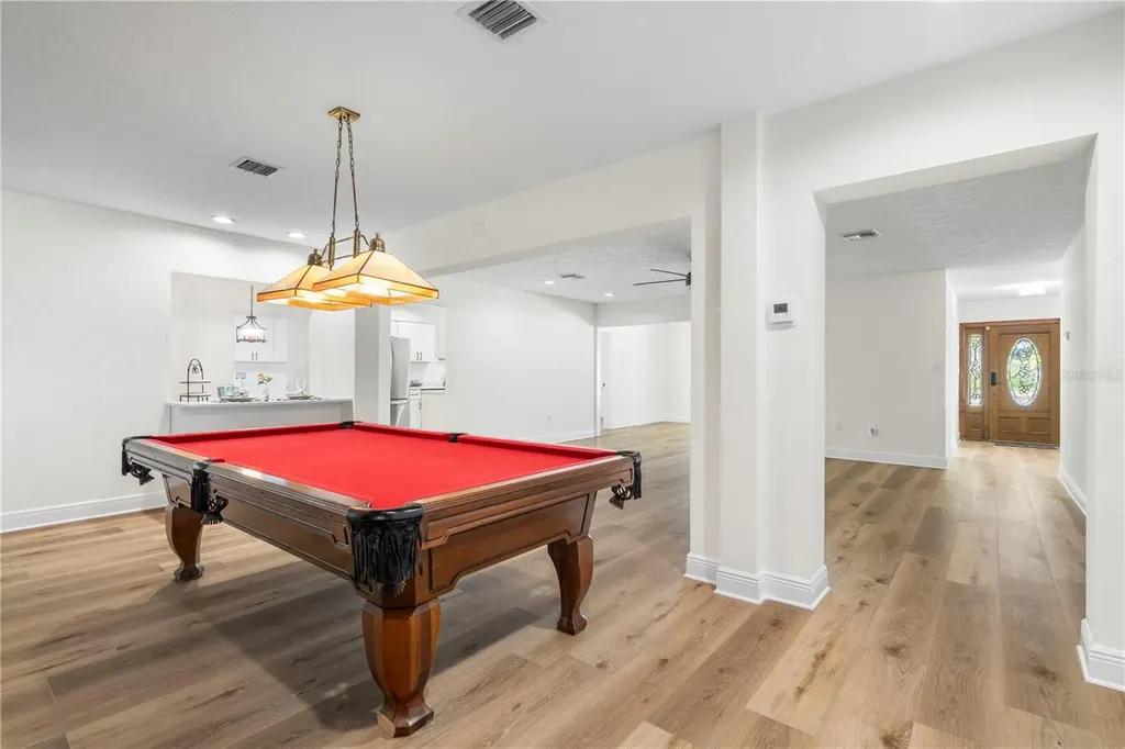 404 Dickman Drive SW Ruskin FL 33570