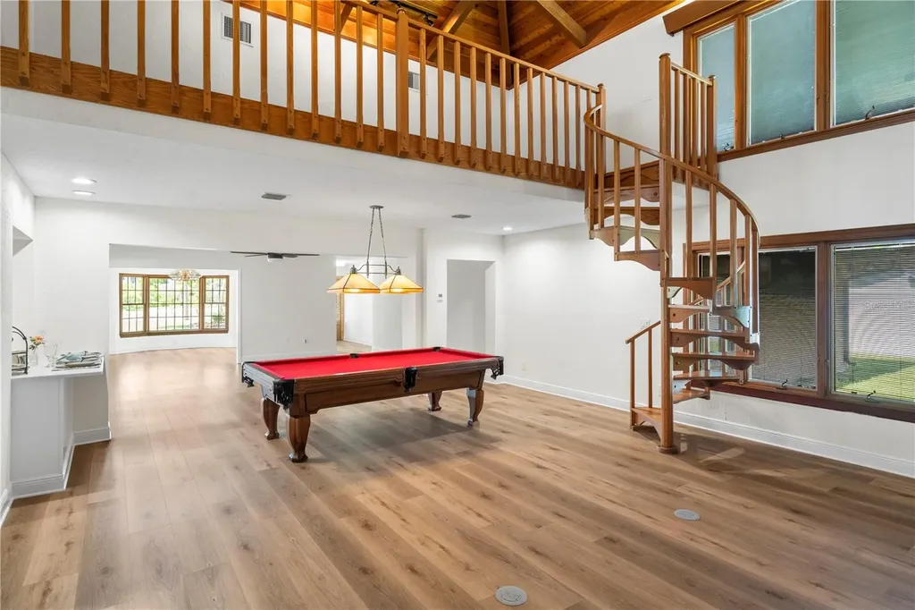 404 Dickman Drive SW Ruskin FL 33570
