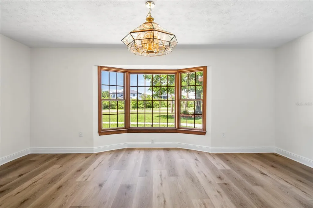 404 Dickman Drive SW Ruskin FL 33570