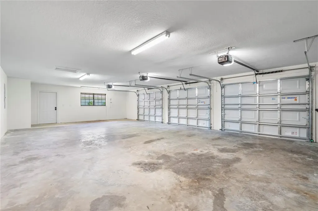 404 Dickman Drive SW Ruskin FL 33570