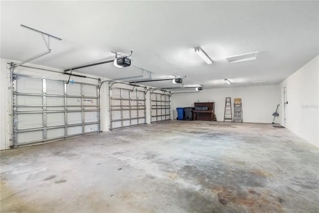 404 Dickman Drive SW Ruskin FL 33570