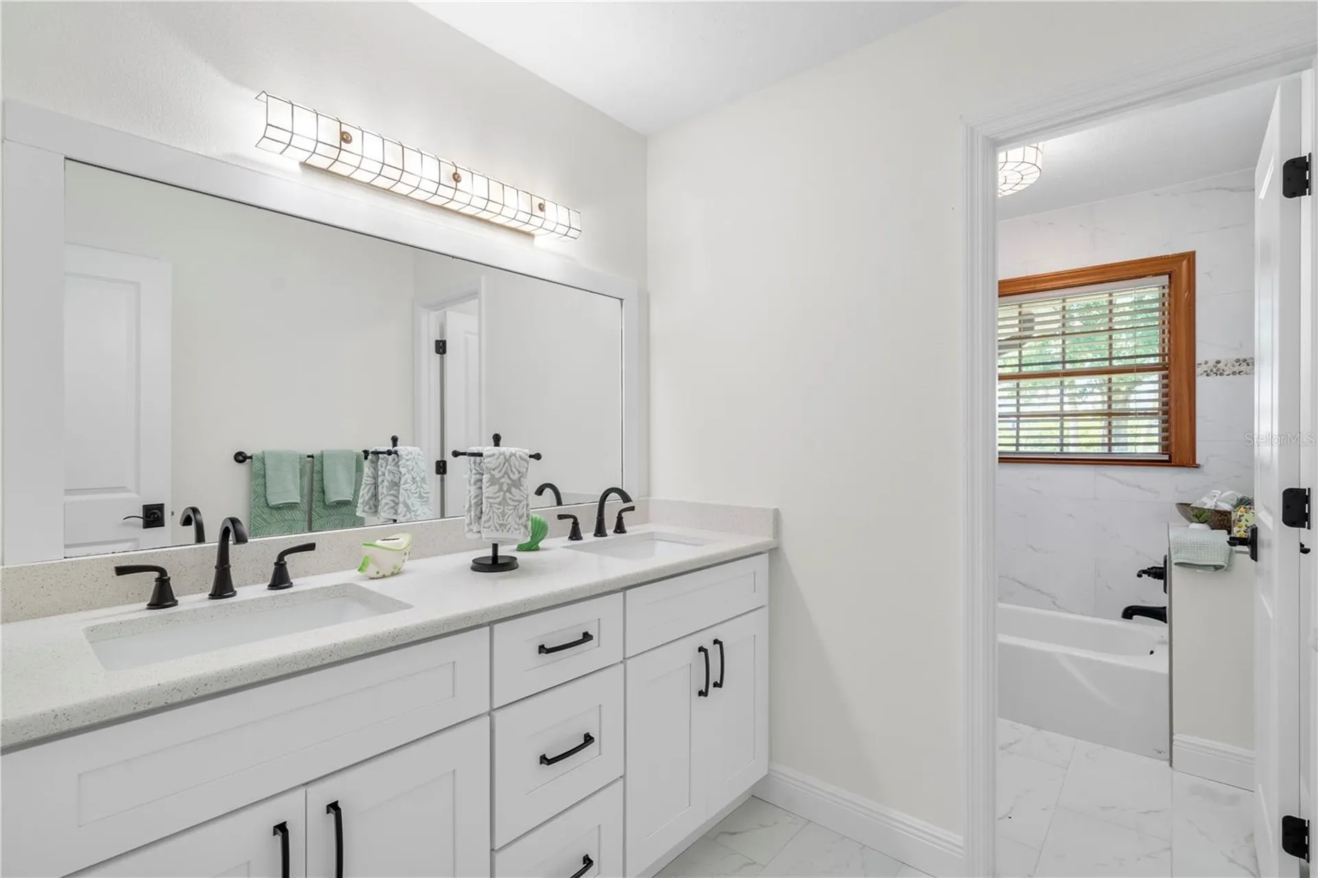 404 Dickman Drive SW Ruskin FL 33570