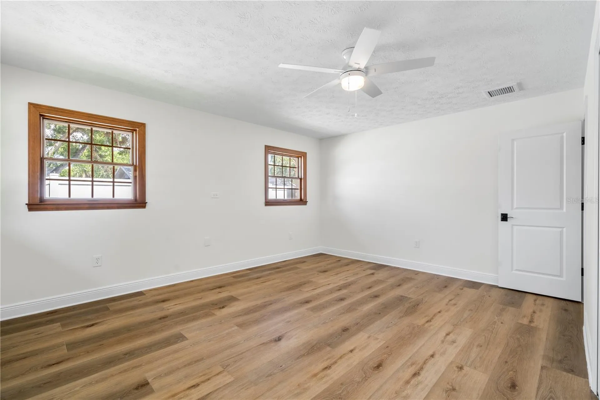 404 Dickman Drive SW Ruskin FL 33570