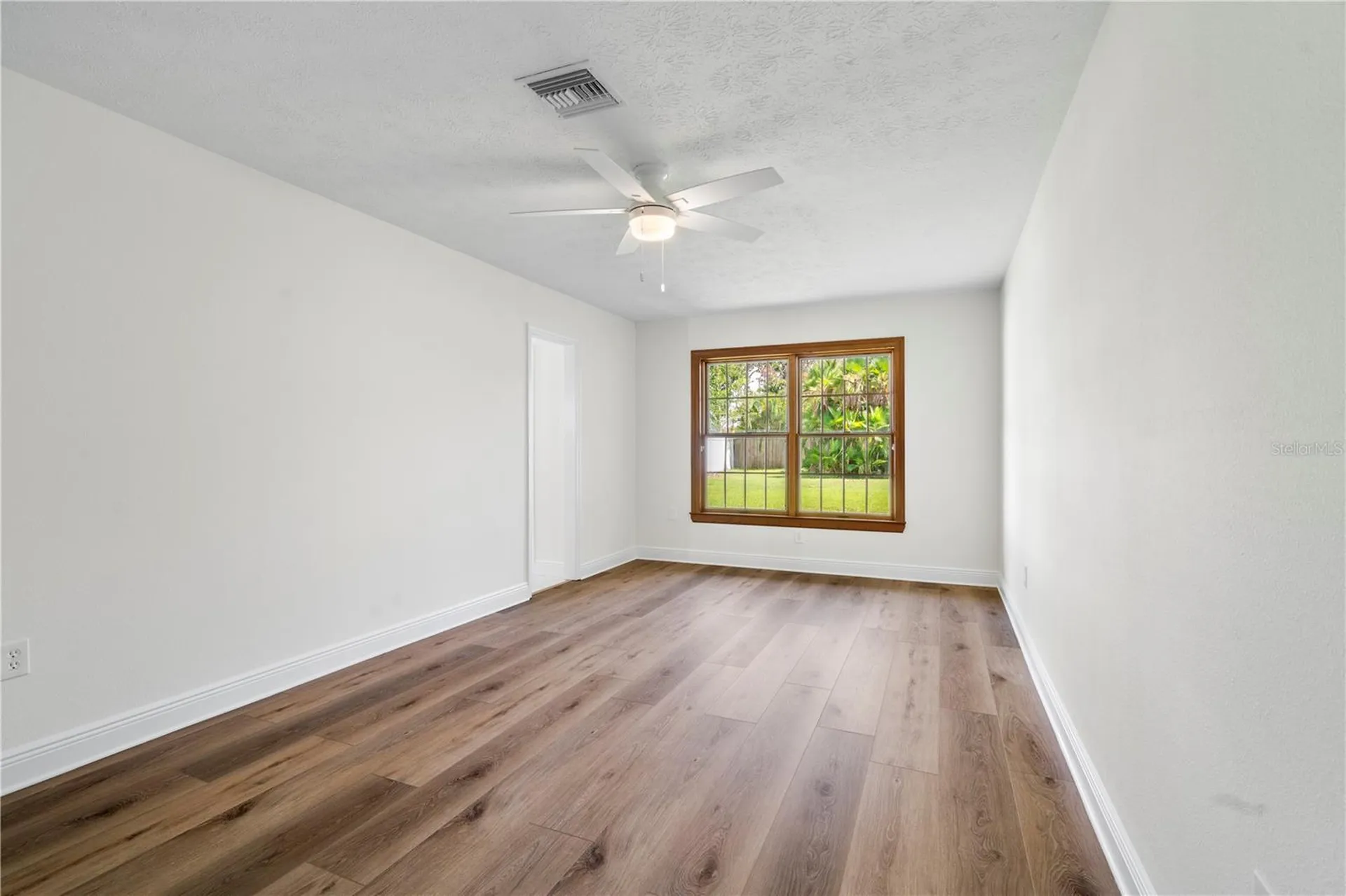 404 Dickman Drive SW Ruskin FL 33570