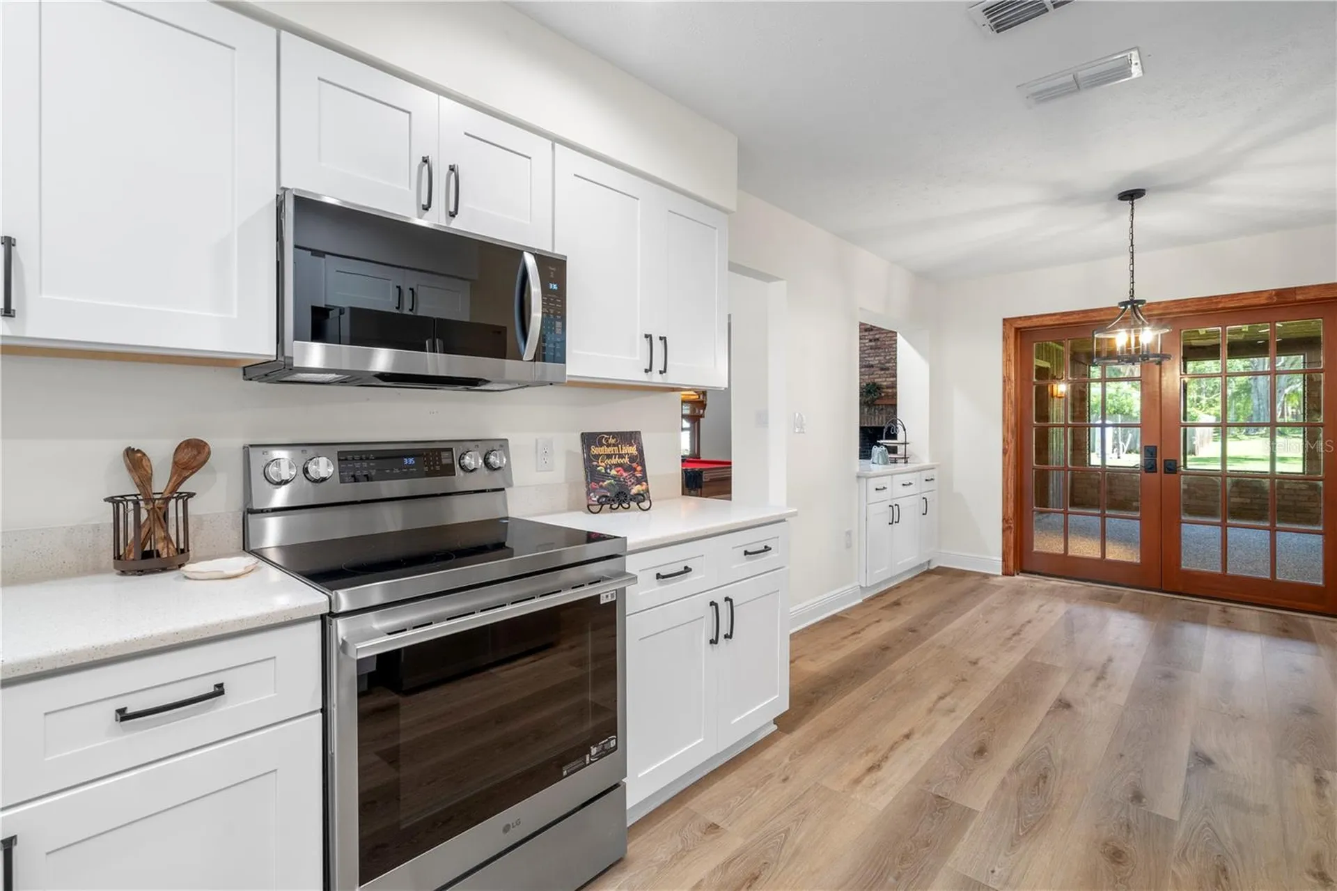 404 Dickman Drive SW Ruskin FL 33570