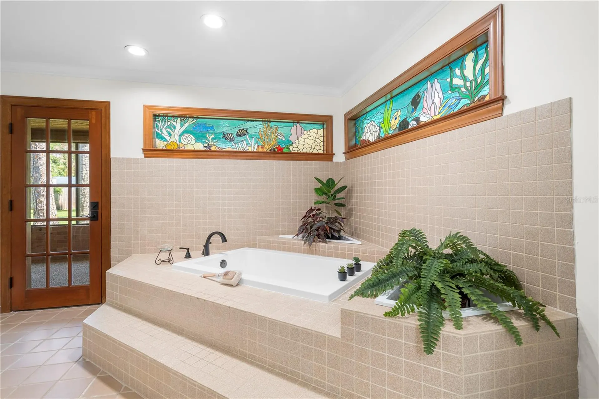 404 Dickman Drive SW Ruskin FL 33570