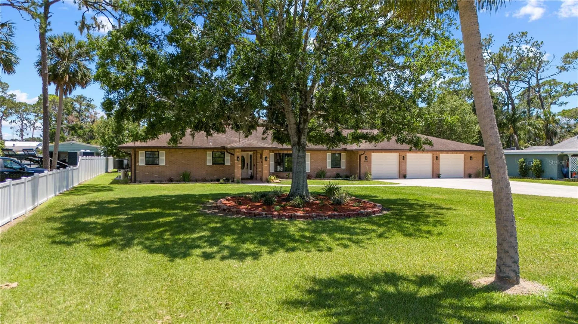 404 Dickman Drive SW Ruskin FL 33570