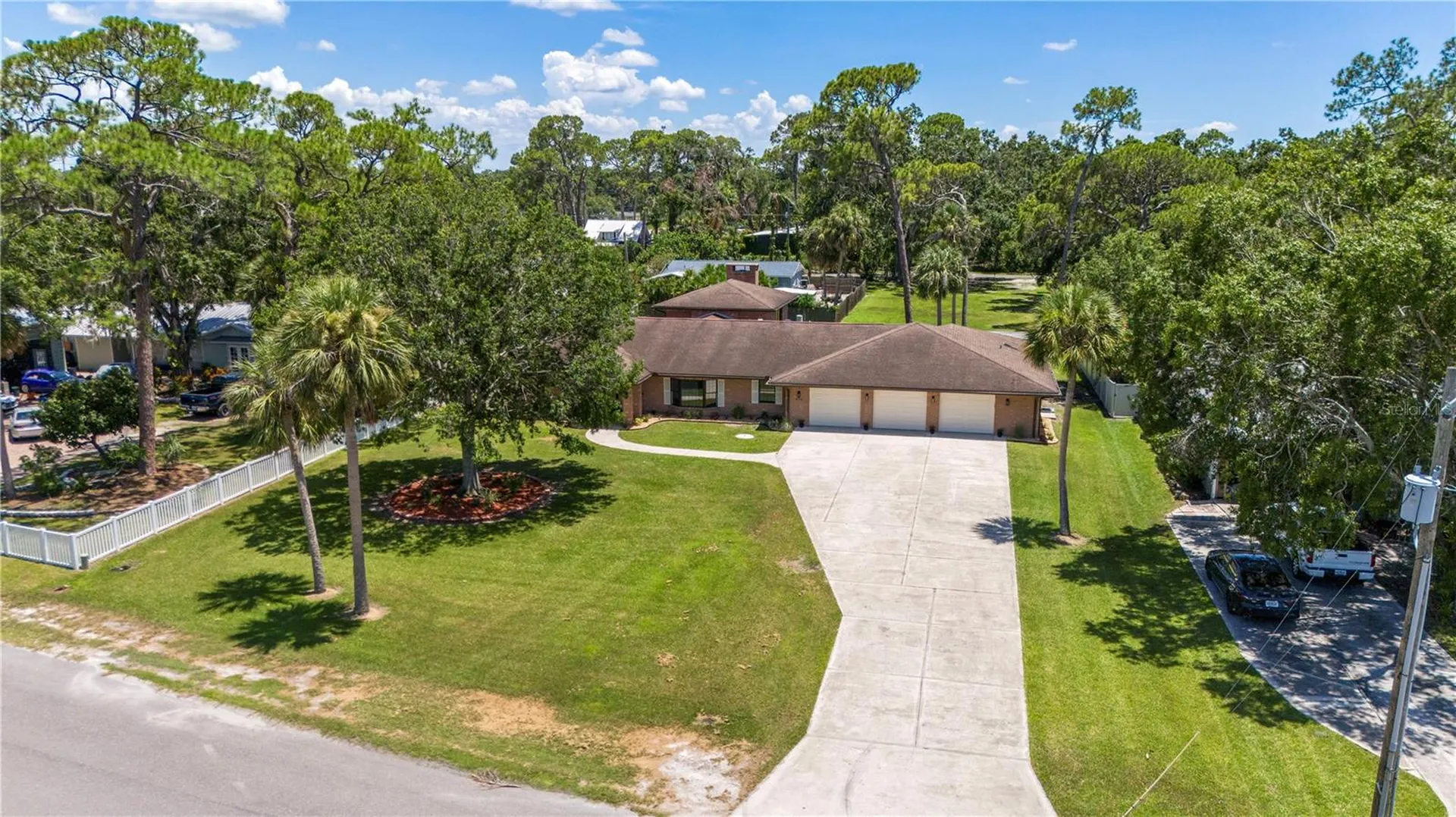404 Dickman Drive SW Ruskin FL 33570