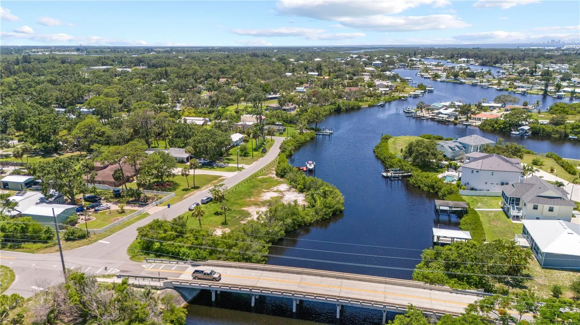 404 Dickman Drive SW Ruskin FL 33570