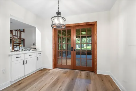 404 Dickman Drive SW Ruskin FL 33570