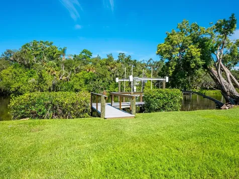 2504/2506 Wilkinson Road Sarasota FL 34231
