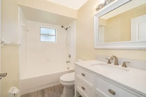1715 W Lake Mary Boulevard Lake Mary FL 32746