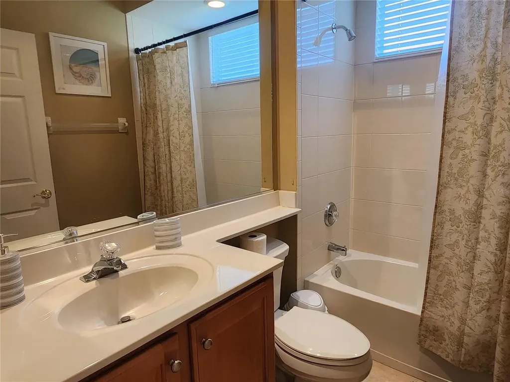 6642 Tailfeather Way Bradenton FL 34203