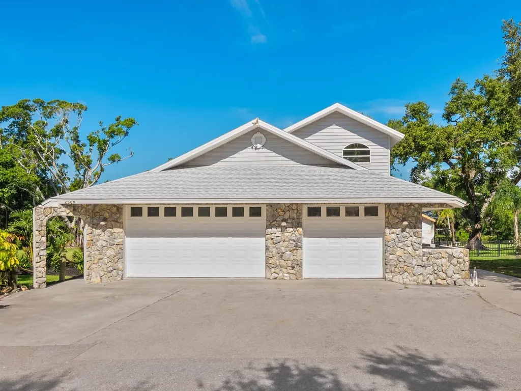 2504 Wilkinson Road Sarasota FL 34231
