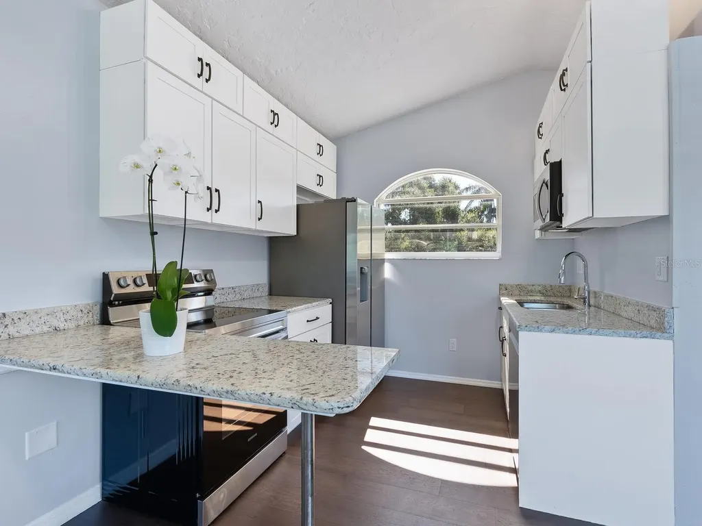 2504 Wilkinson Road Sarasota FL 34231