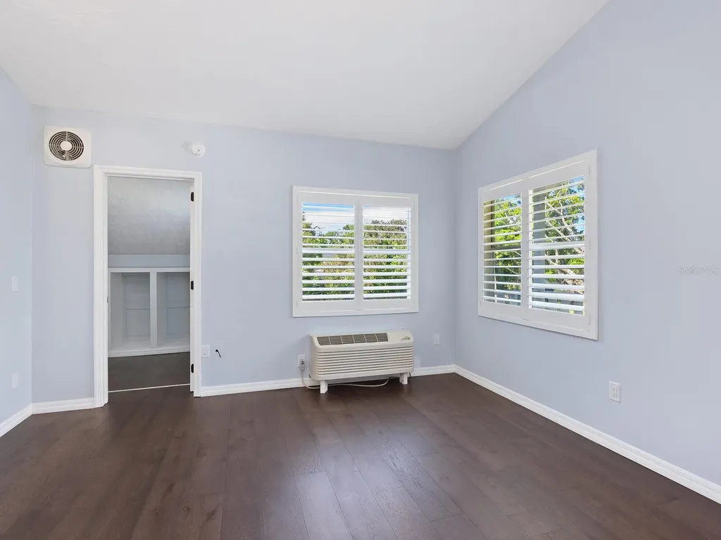 2504 Wilkinson Road Sarasota FL 34231