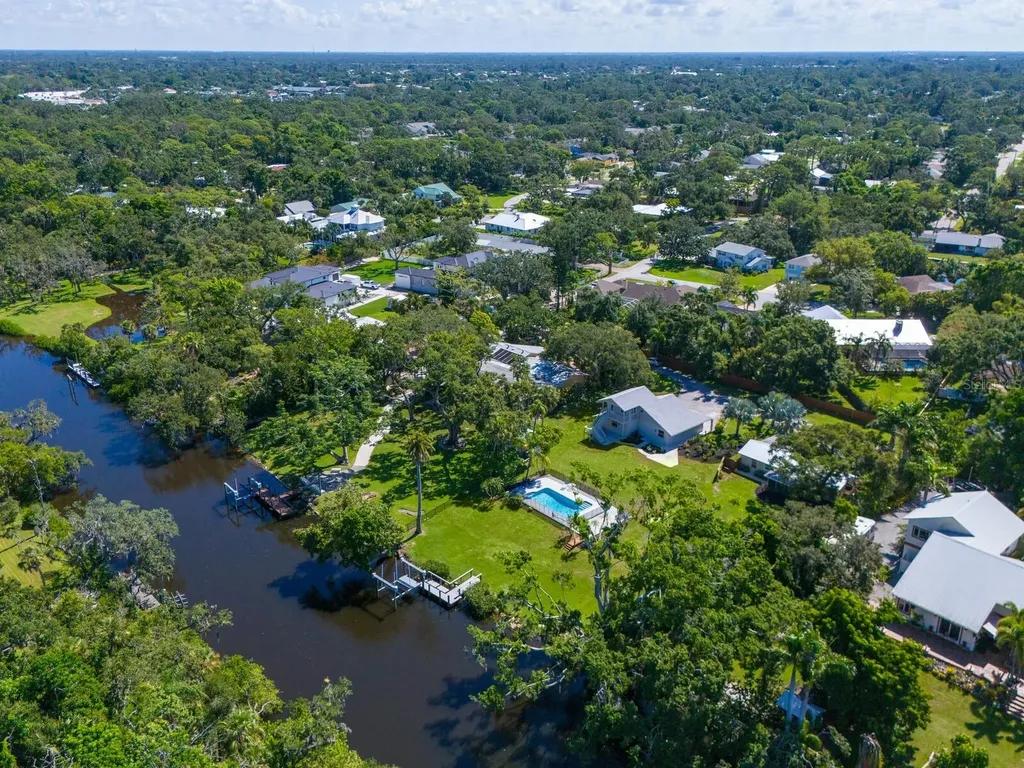 2504 Wilkinson Road Sarasota FL 34231