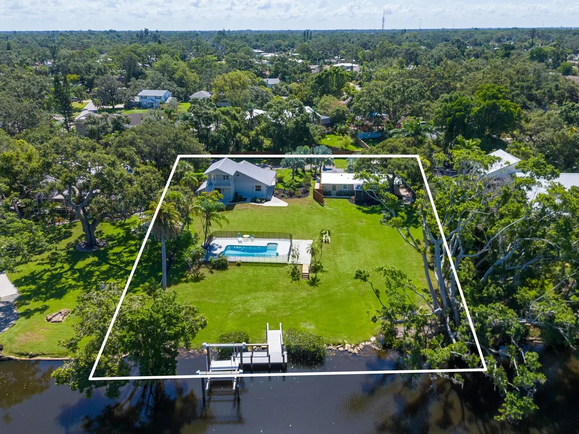 2504 Wilkinson Road Sarasota FL 34231