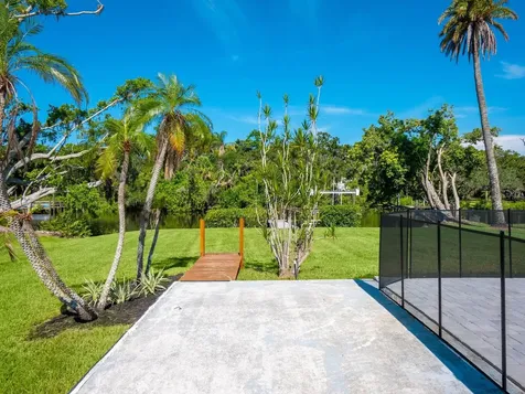 2504 Wilkinson Road Sarasota FL 34231