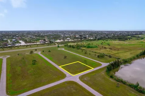 20 Chinaberry Way Placida FL 33946