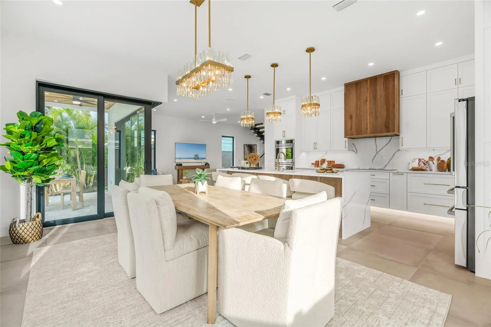 2111 Hawthorne Street Sarasota FL 34239