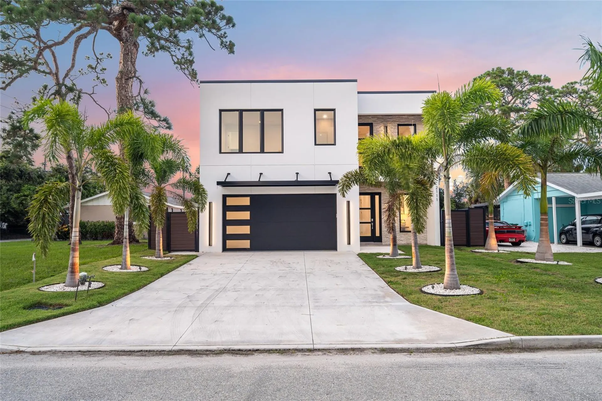 2111 Hawthorne Street Sarasota FL 34239